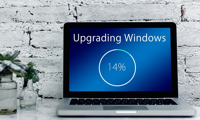 Computer which says upgrading windows 14% done